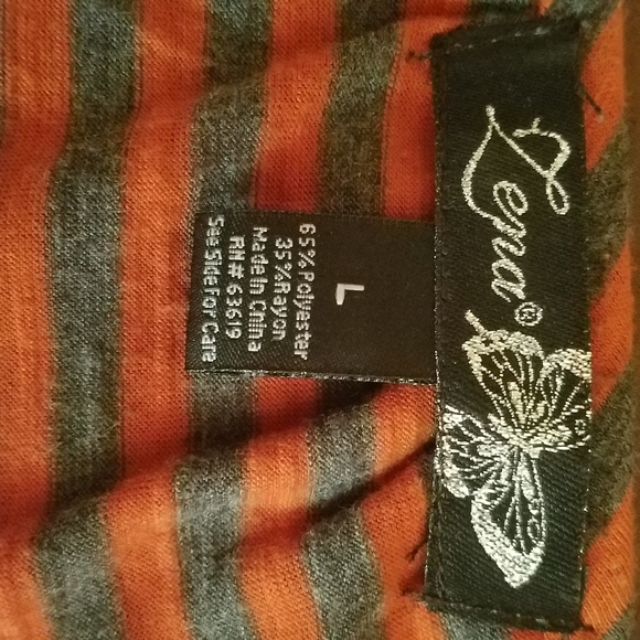 Top - Picture 3 of 3